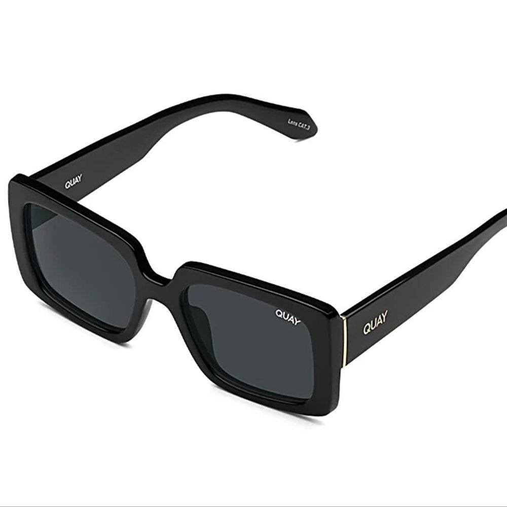 Quay Australia Total Vibe Oversized Sunglasses- Black Frame/Smoke Lens‎